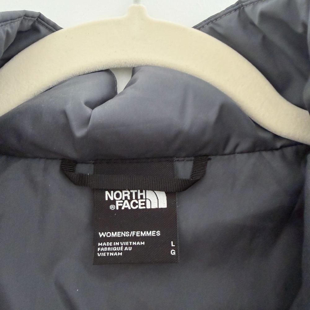 North Face Puffer Jacket - Picture 2 of 2